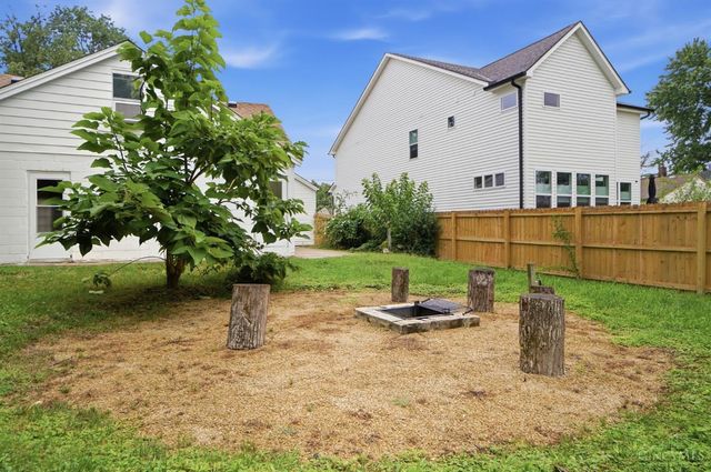 4537 Leslie Avenue, Blue Ash, OH 45242