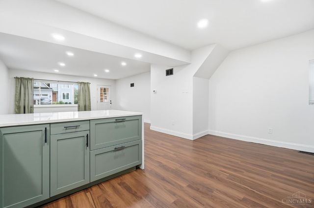4537 Leslie Avenue, Blue Ash, OH 45242