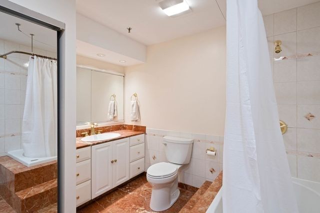15 Sleeper St 407, Boston, MA 02210