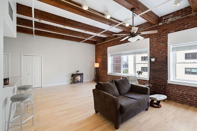 15 Sleeper St 407, Boston, MA 02210