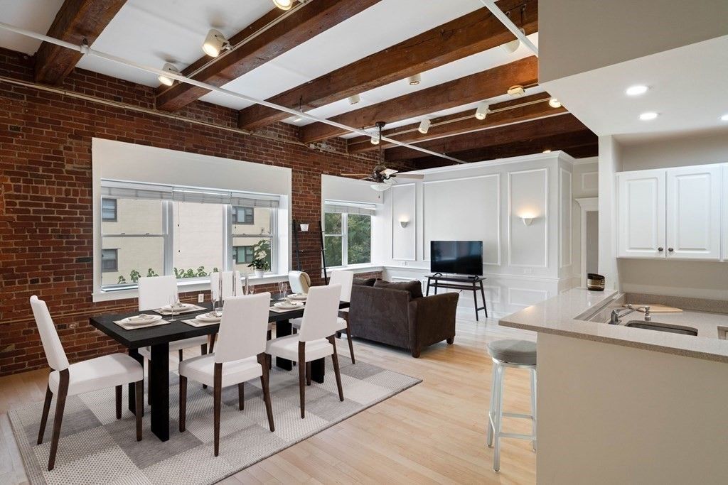 15 Sleeper St 407, Boston, MA 02210