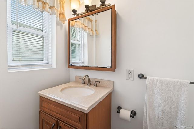 125 N Washington Avenue 58, Hartsdale, NY 10530