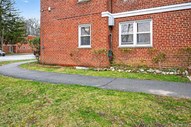 125 N Washington Avenue 58, Hartsdale, NY 10530