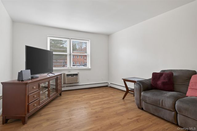 125 N Washington Avenue 58, Hartsdale, NY 10530