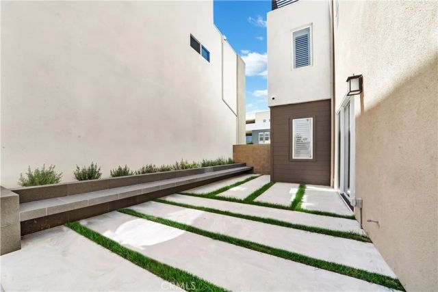 249 Chorus, Irvine, CA 92618