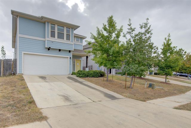 592 Twisted Oaks LN, Buda, TX 78610