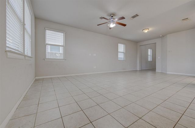 592 Twisted Oaks LN, Buda, TX 78610