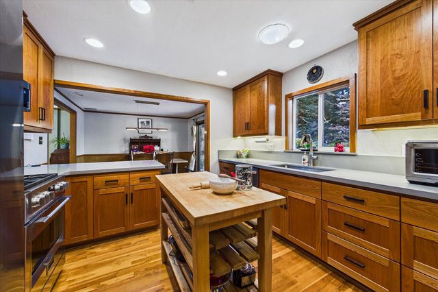 2099 Fickle Hill Road, Arcata, CA 95521