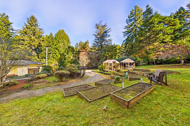 2099 Fickle Hill Road, Arcata, CA 95521