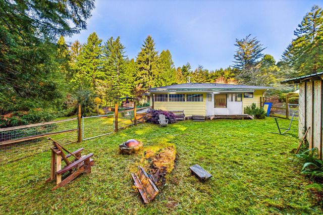 2099 Fickle Hill Road, Arcata, CA 95521