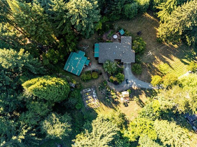 2099 Fickle Hill Road, Arcata, CA 95521