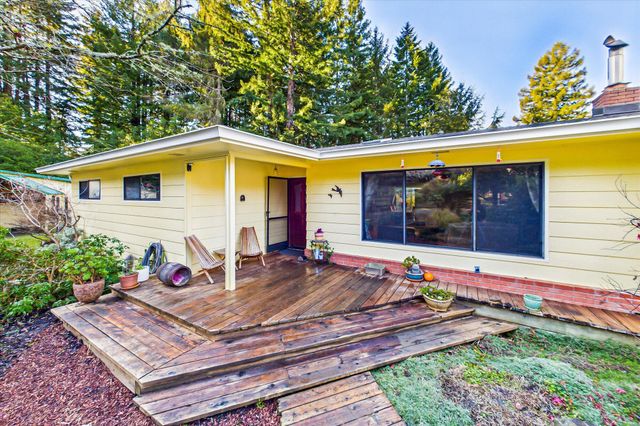 2099 Fickle Hill Road, Arcata, CA 95521