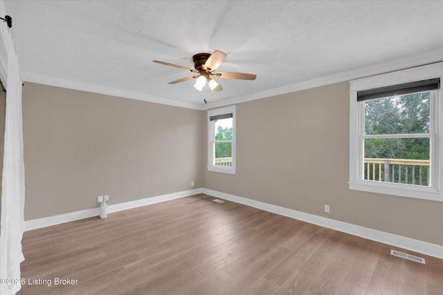 3711 Briar Ridge Rd, La Grange, KY 40031