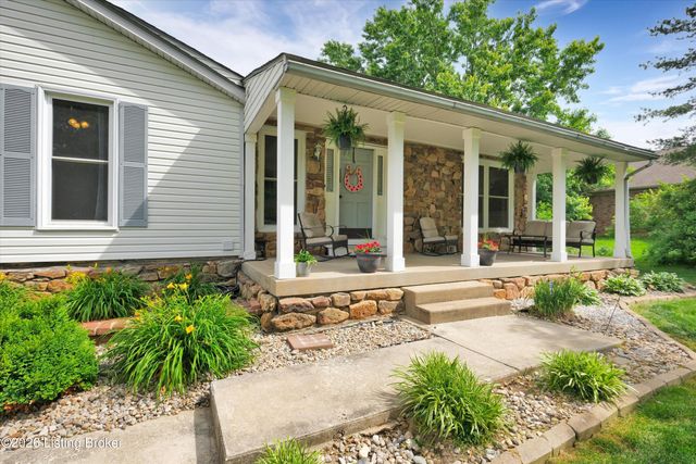 3711 Briar Ridge Rd, La Grange, KY 40031