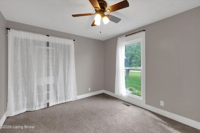 3711 Briar Ridge Rd, La Grange, KY 40031