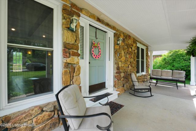 3711 Briar Ridge Rd, La Grange, KY 40031