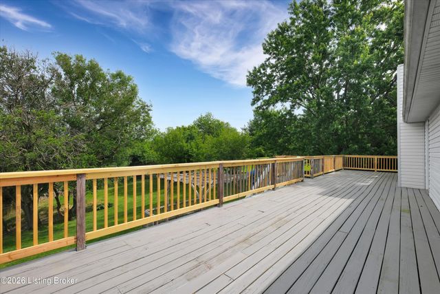3711 Briar Ridge Rd, La Grange, KY 40031