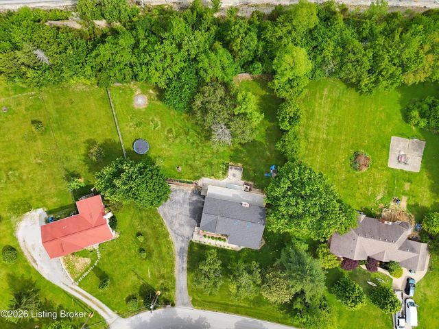 3711 Briar Ridge Rd, La Grange, KY 40031