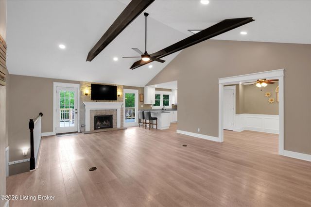 3711 Briar Ridge Rd, La Grange, KY 40031