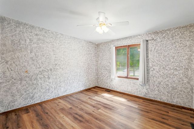 419 N Mimosa Dr, Haysville, KS 67060