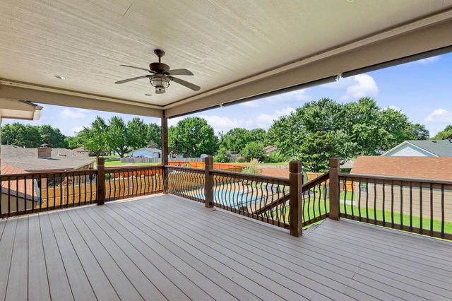 419 N Mimosa Dr, Haysville, KS 67060