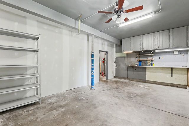 419 N Mimosa Dr, Haysville, KS 67060