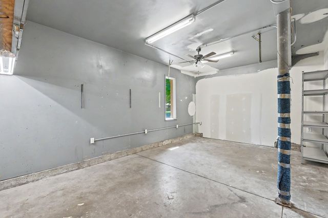 419 N Mimosa Dr, Haysville, KS 67060
