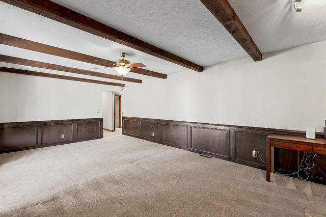 419 N Mimosa Dr, Haysville, KS 67060