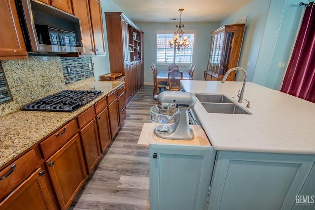 509 Jewel Flower Street, Bakersfield, CA 93312