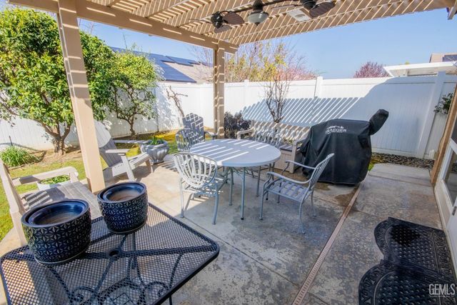 509 Jewel Flower Street, Bakersfield, CA 93312