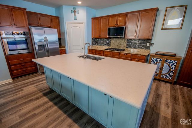 509 Jewel Flower Street, Bakersfield, CA 93312