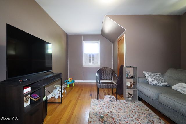 828 Harrison Avenue, Schenectady, NY 12306