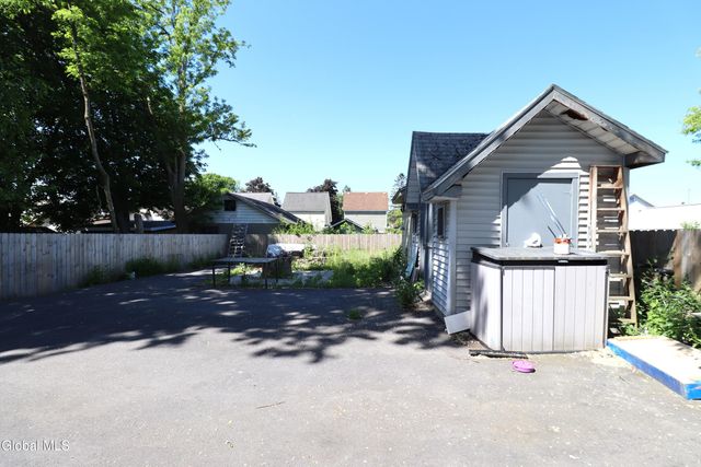 828 Harrison Avenue, Schenectady, NY 12306