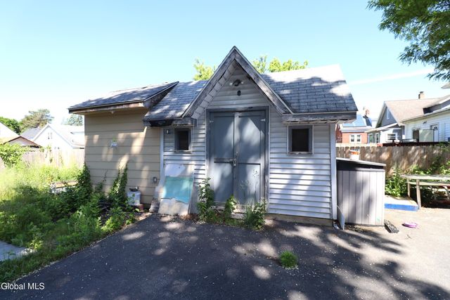 828 Harrison Avenue, Schenectady, NY 12306