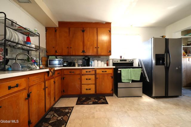 828 Harrison Avenue, Schenectady, NY 12306