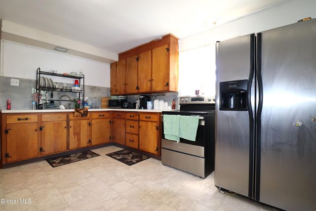 828 Harrison Avenue, Schenectady, NY 12306