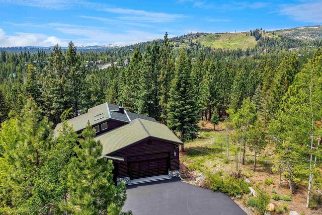 12391 Stockholm Way, Truckee, CA 96161