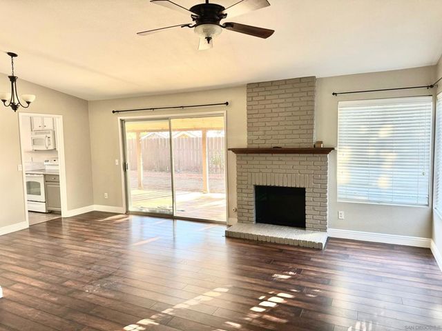 1011 Chestnut, Escondido, CA 92025