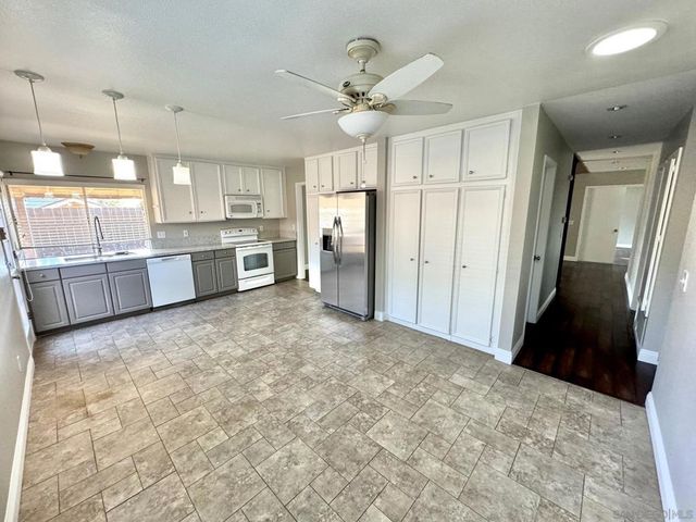 1011 Chestnut, Escondido, CA 92025