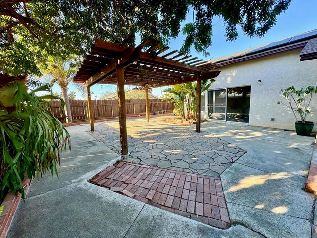 1011 Chestnut, Escondido, CA 92025