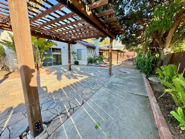 1011 Chestnut, Escondido, CA 92025