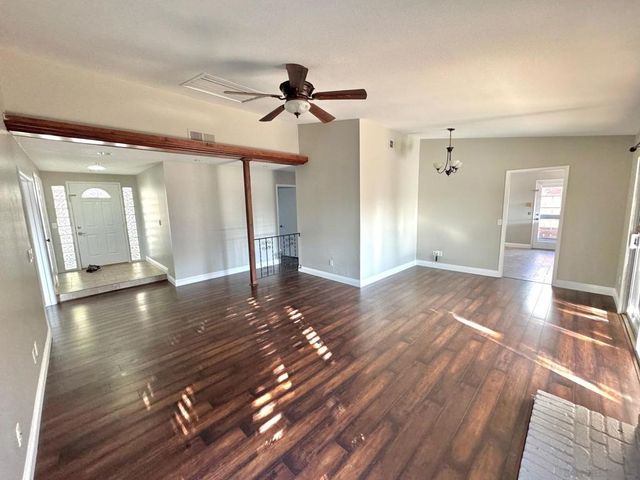 1011 Chestnut, Escondido, CA 92025