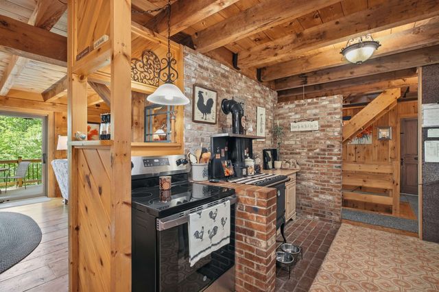850 Concord Stage Road, Weare, NH 03281