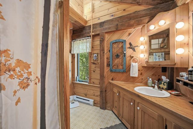 850 Concord Stage Road, Weare, NH 03281