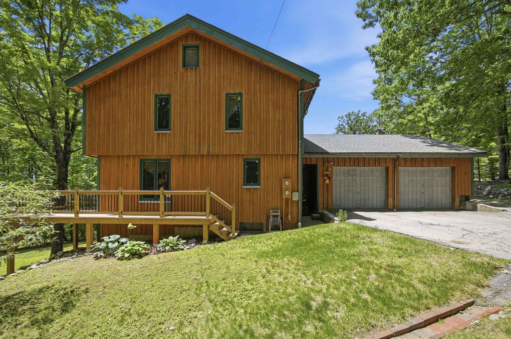 850 Concord Stage Road, Weare, NH 03281