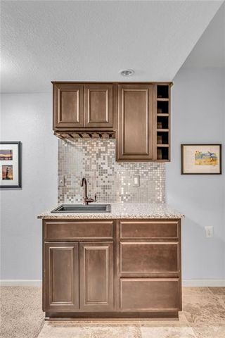 1119 Sawhill Drive, Lawrence, KS 66049
