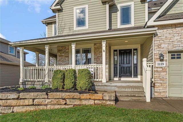 1119 Sawhill Drive, Lawrence, KS 66049