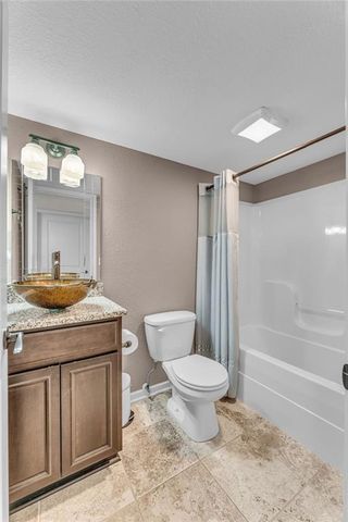 1119 Sawhill Drive, Lawrence, KS 66049