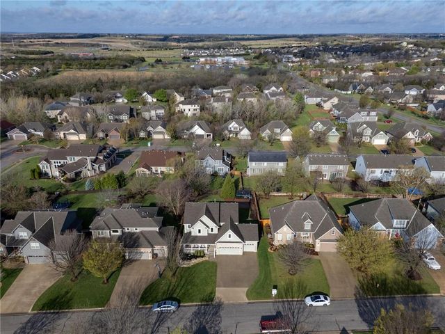1119 Sawhill Drive, Lawrence, KS 66049