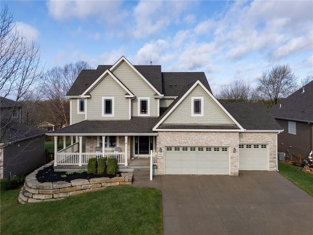 1119 Sawhill Drive, Lawrence, KS 66049
